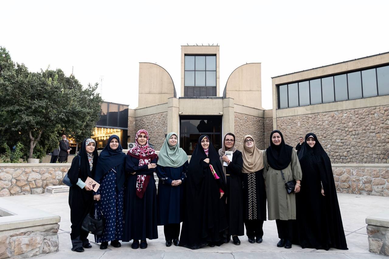 نمايشگاه،زنان،هنر،رئيس،موزه،آثار،هنري،حوزه،معاون،امور،رويداد ...