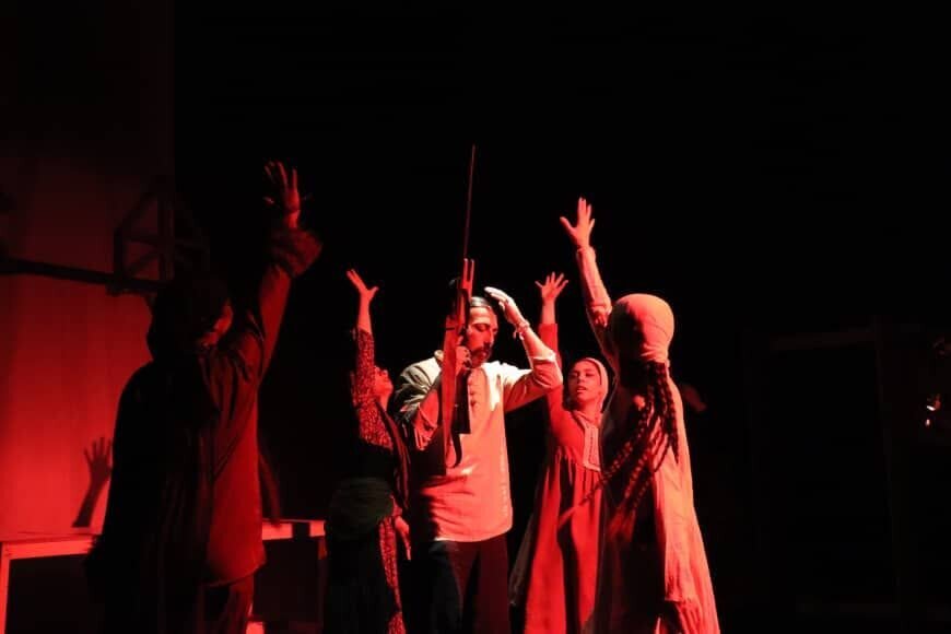 از «گنادل» تا دغدغههای اجتماعی و آئینی گروه «کلاغها»