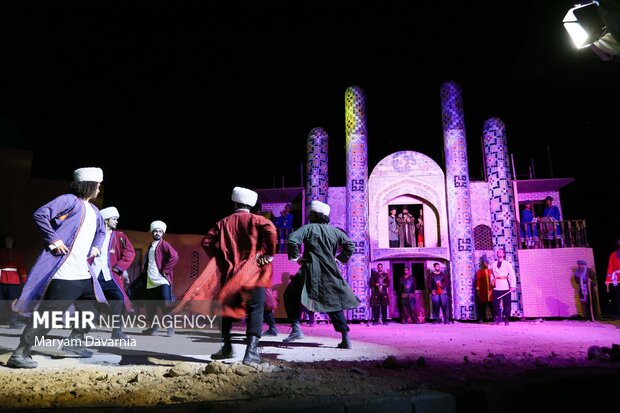 نمایش بزرگ «سرزمین خورشید» در بجنورد