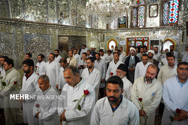 آئین غبارروبی حرم شاهچراغ(ع) به مناسبت هفته وحدت