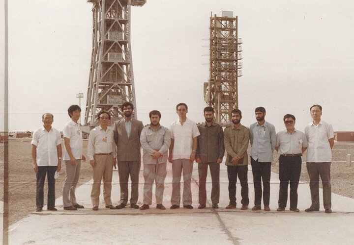 شاهد بالصورة..قادة صناعة الصواريخ الإيرانية في الصين