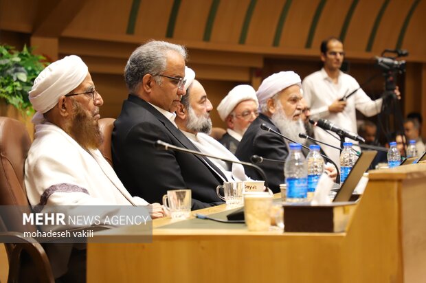 اجتماع «امت احمد» در همایش ملی وحدت در زاهدان