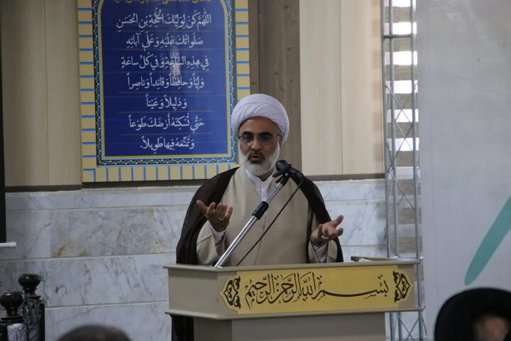 معنویت از عناصر مهم و تأثیرگذاردر نیروهای مسلح جمهوری اسلامی ایران است معنویت از عناصر مهم و تأثیرگذاردر نیروهای مسلح جمهوری اسلامی ایران است