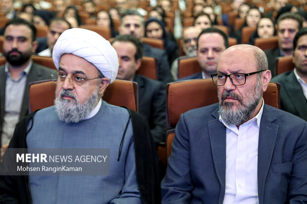 مراسم رونمایی از 63 سکه تاریخی منقوش به نام پیامبر (ص) 2