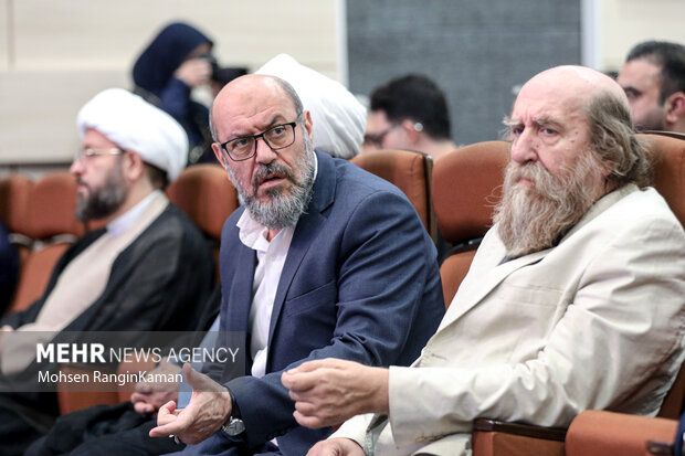 مراسم رونمایی از 63 سکه تاریخی منقوش به نام پیامبر (ص) 4