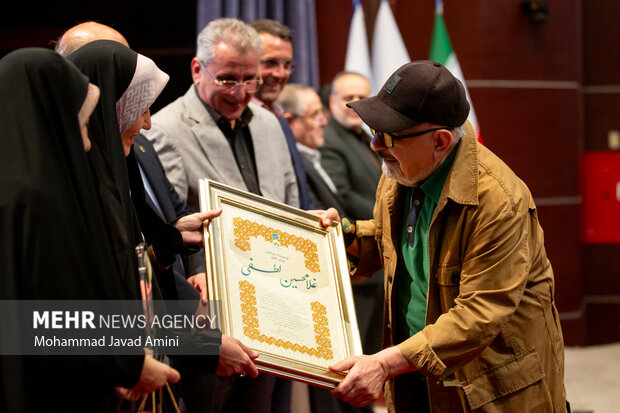 آیین نکوداشت نامداران فرهنگی و هنری در قزوین
