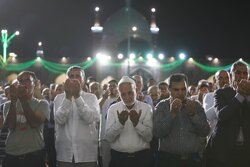 Hz. İmam Rıza’nın (a.s) türbesinde Husûf namazı