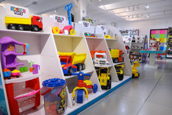 دپوی اسباب‌بازی‌های قاچاق ۶۰ میلیاردی در انبار اصفهان کشف شد