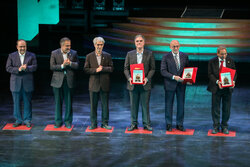 فراخوان هفتمین دوره جایزه مصطفی منتشر شد؛ معرفی نامزدها تا اسفند ۱۴۰۴