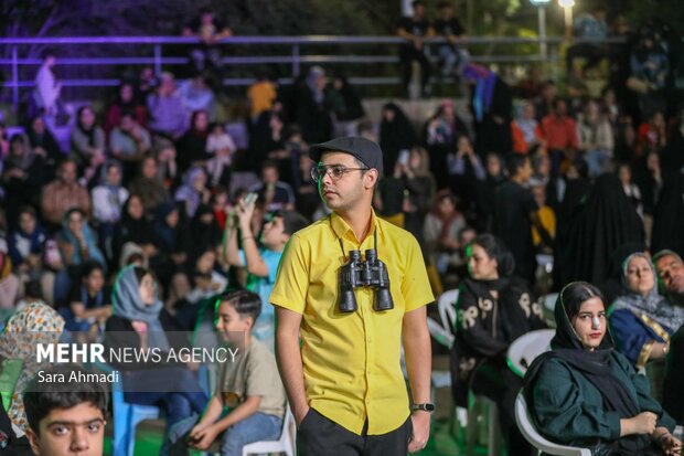 رصد ماه‌گرفتگی در بوستان کوهسنگی مشهد