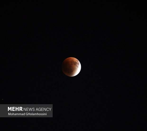 ماه گرفتگی در آسمان بوشهر