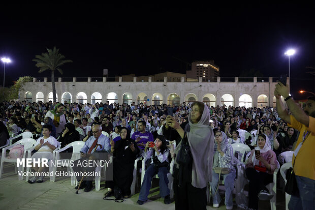 ماه گرفتگی در آسمان بوشهر