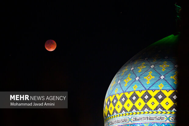 ماه‌گرفتگی در آسمان قزوین