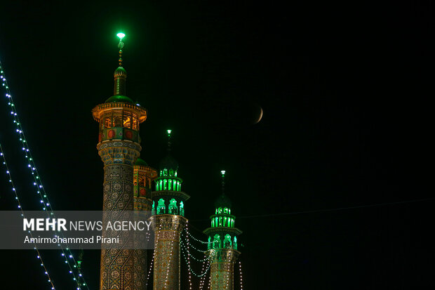 ماه گرفتگی در قم