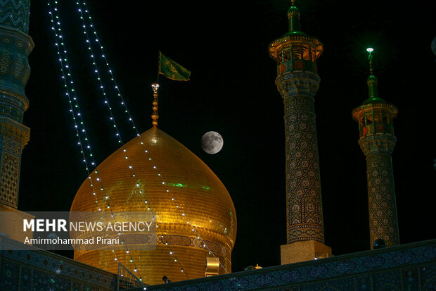 ماه گرفتگی در قم