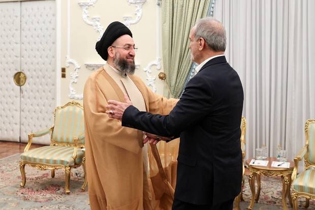 هۆشداریی پزشکیان بۆ نەخشەی وەیشوومەی دوژمنانی ئۆمەتی ئیسلامی؛ ئەبێ زۆر وشیار بین