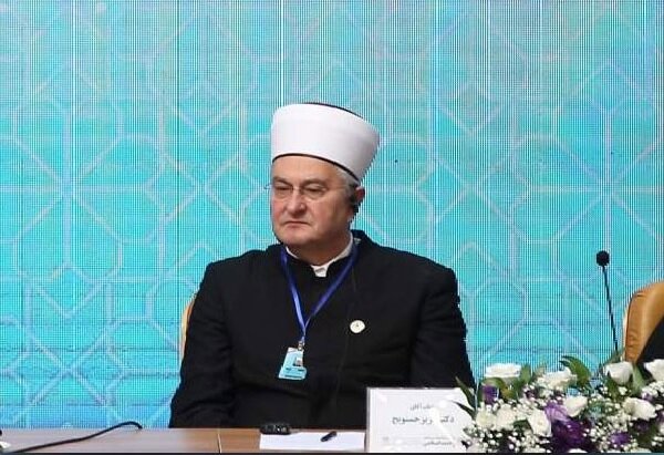 مفتی اعظم کرواسی: علمای اسلام به مسئولیت خود در قبال فلسطین عمل کنند مفتی اعظم کرواسی: علمای اسلام به مسئولیت خود در قبال فلسطین عمل کنند