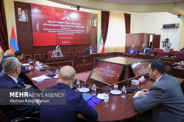 دیدار وزیر فرهنگ، آموزش و ورزش ارمنستان با وزیر ورزش و جوانان ایران 13