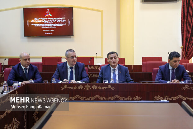 دیدار وزیر فرهنگ، آموزش و ورزش ارمنستان با وزیر ورزش و جوانان ایران 15