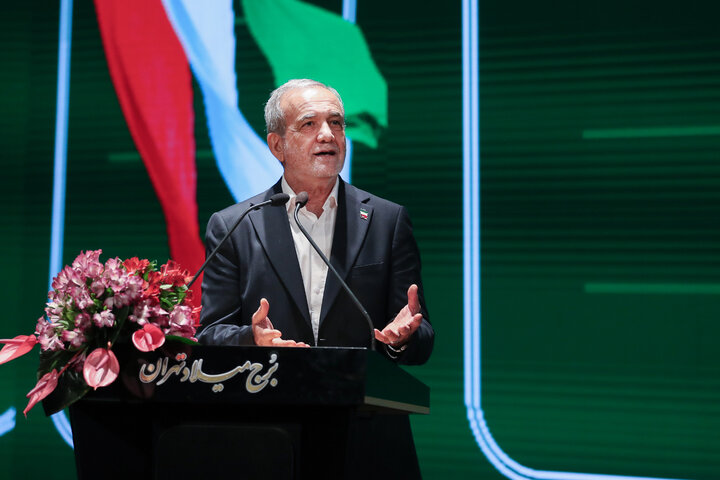 پزشکیان: این نگاه که جوانان را نسل «Z» بنامیم مورد قبول من نیست