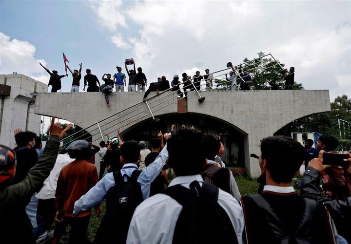 Nepali police fire tear gas at protesters outside parliament
