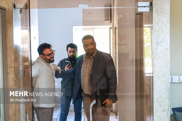بازدید مدیرعامل سازمان میادین میوه و ترهبار از خبرگزاری مهر 14
