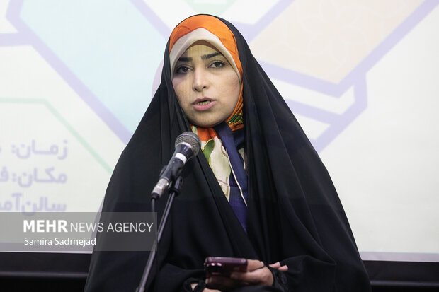 نقش رسانهها در تقویت وحدت