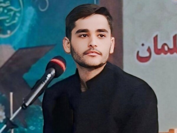 رباعیهای «پیرزال» عاشقانه است؛ از هفده سالگی شعر مینویسم رباعیهای «پیرزال» عاشقانه است؛ از هفده سالگی شعر مینویسم