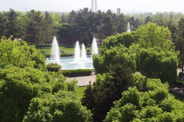 کلنگ زنی پروژه آماده سازی دو بوستان در منطقه یک آغاز شد