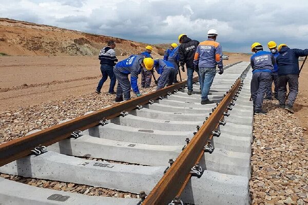 قطار چابهار - زاهدان با پیشرفت ۸۰ درصدی به ایستگاه پایانی نزدیک میشود