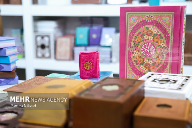 آغاز به کار دهمین نمایشگاه تخصصی کتاب حوزوی در مشهد
