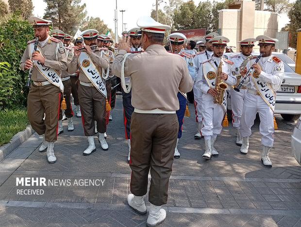 مراسم عطر و گل افشانی شهدای 17 شهریور 7