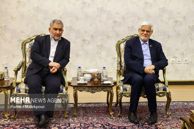 جلسه غیر علنی مجلس با حضور رئیسجمهور و اعضای هیئت دولت 8