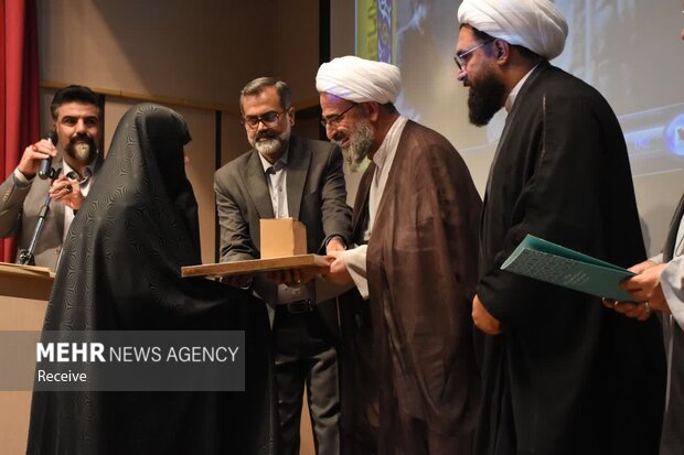 پاسداشت پیرغلامان حسینی در آیین «مقام مجنون» استان سمنان