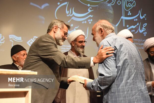پاسداشت پیرغلامان حسینی در آیین «مقام مجنون» استان سمنان
