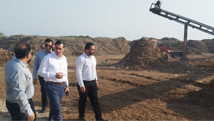 تولید کود گیاهی از ضایعات فضای سبز جزیره خارگ آغاز شد تولید کود گیاهی از ضایعات فضای سبز جزیره خارگ آغاز شد