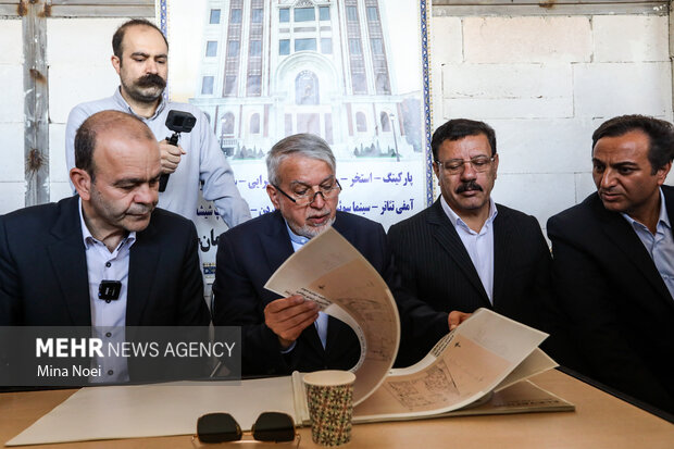 دومین روز سفر وزیر میراث فرهنگی به آذربایجان شرقی