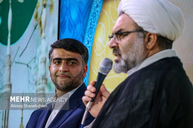 جشن بزرگ ولادت حضرت رسول(ص) در پیاده راه فرهنگی رشت