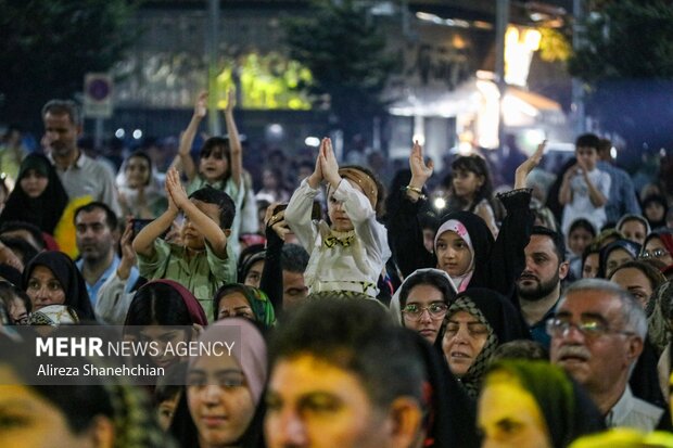 جشن باشکوه میلاد پیامبر مهربانی ها در رشت؛ همه آمدند
