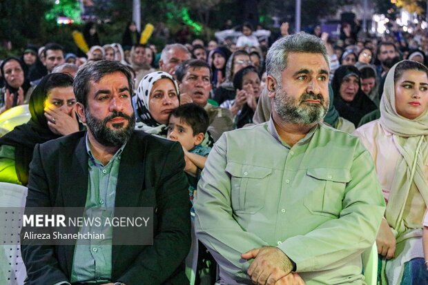 جشن بزرگ ولادت حضرت رسول(ص) در پیاده راه فرهنگی رشت
