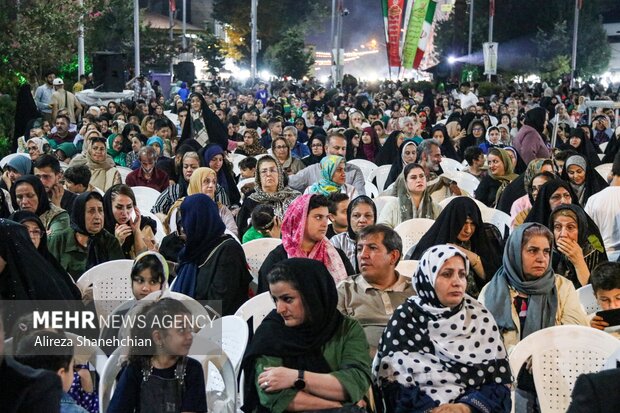 جشن بزرگ ولادت حضرت رسول(ص) در پیاده راه فرهنگی رشت