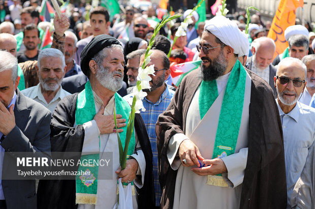 شادپیمایی بزرگ خانوادگی امت احمد(ص) در همدان