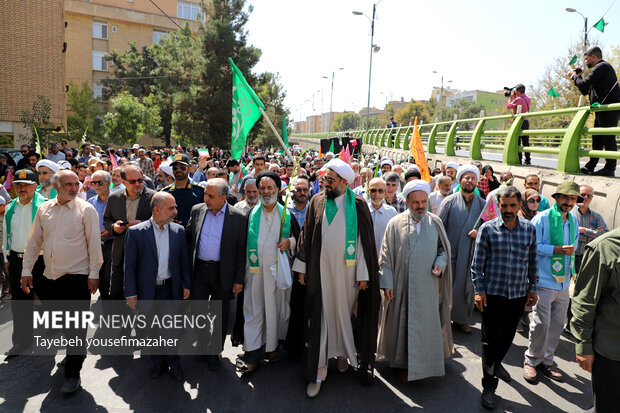 شادپیمایی بزرگ خانوادگی امت احمد(ص) در همدان