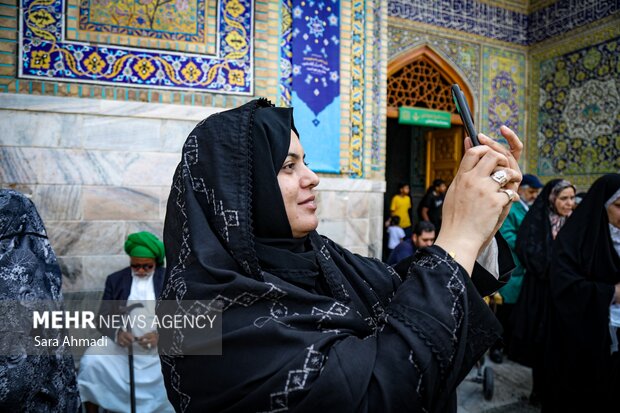 روز میلاد پیامبر(ص) و امام جعفر صادق(ع) در حرم مطهر رضوی
