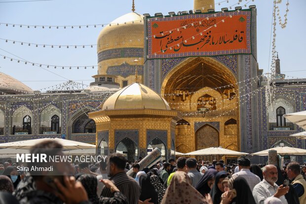 روز میلاد پیامبر(ص) و امام جعفر صادق(ع) در حرم مطهر رضوی
