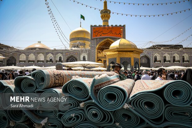 روز میلاد پیامبر(ص) و امام جعفر صادق(ع) در حرم مطهر رضوی