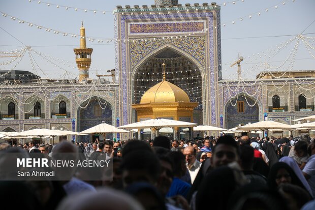 روز میلاد پیامبر(ص) و امام جعفر صادق(ع) در حرم مطهر رضوی