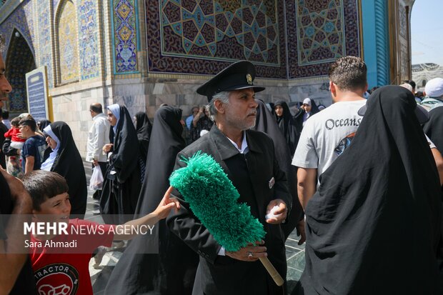 روز میلاد پیامبر(ص) و امام جعفر صادق(ع) در حرم مطهر رضوی