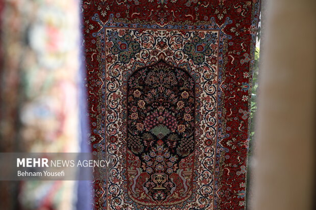 برنامهریزی برای ایجاد نمایشگاه دائمی فرش دستباف قم برنامهریزی برای ایجاد نمایشگاه دائمی فرش دستباف قم
