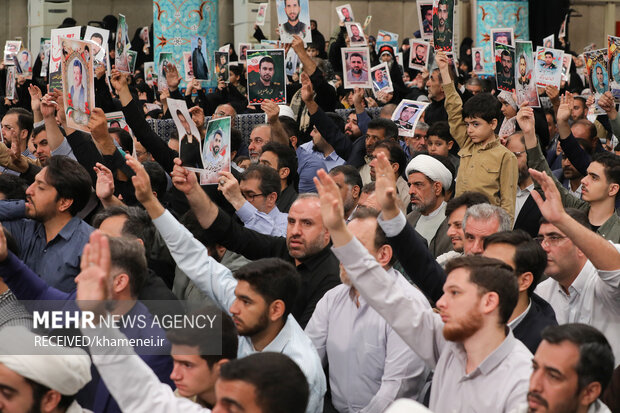 مراسم گرامیداشت عید میلاد پیامبر اکرم و امام صادق در حسینیه امام خمینی 16